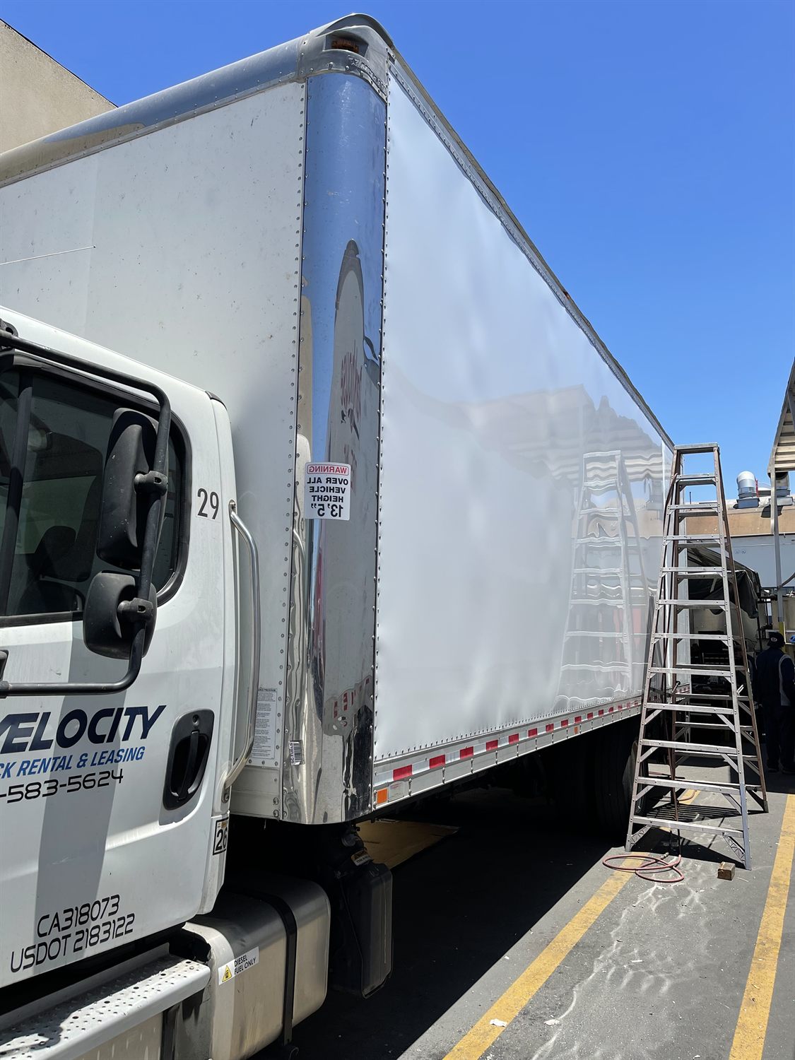 Box truck refinish